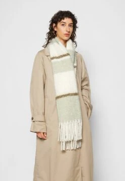 Even&Odd Sjaal - Green/White -Stijl Verkoop 05498f1e32b44f71b5ceb16e5744a907