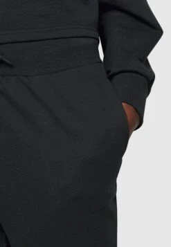 Set - Trainingspak - Black -Stijl Verkoop 2475c76b503d4f72a0937b95297fa5a2