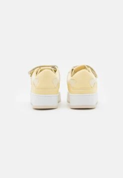Even&Odd Sneakers Laag - Yellow 9 Even&Odd Sneakers Laag - Yellow -Stijl Verkoop 318d221af9ff4f6b9882e3655bcbbff4