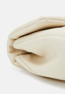 Even&Odd Clutch - Offwhite 8 Even&Odd Clutch - Offwhite -Stijl Verkoop 31f8a620c1ab4a9bbbb0a6ae490e0d3e