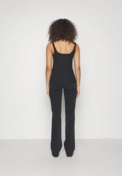 Flared Jeans - Black Denim -Stijl Verkoop 3dfec485026a4fed8442c822b36377a4