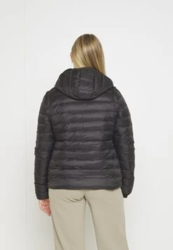 Even&Odd Gewatteerde Jas - Black -Stijl Verkoop 5a5929b79a324b2493b75df1f522e83a