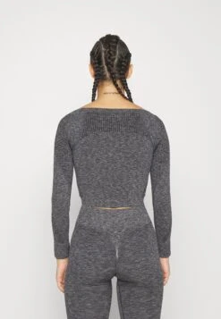 Seamless Cropped Longsleeve - Longsleeve - Black -Stijl Verkoop 7d040ae2db5048f893d371c75aa96ed7