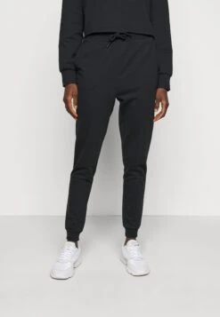 Set - Trainingspak - Black -Stijl Verkoop 8f463ccfb24b44a6ac3b5802e2a08d36